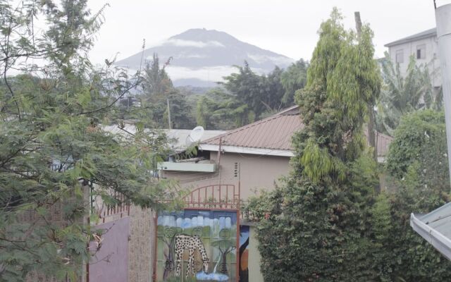 Arusha Giraffe Lodge