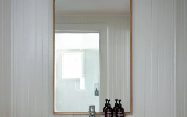 Bluebird Ocean Point Inn