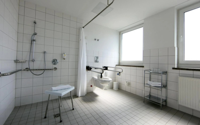 Dietrich-Bonhoeffer-Hotel