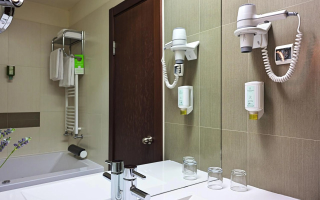 Hotel Cubix