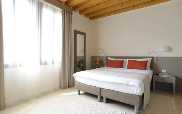 Leone Hotel