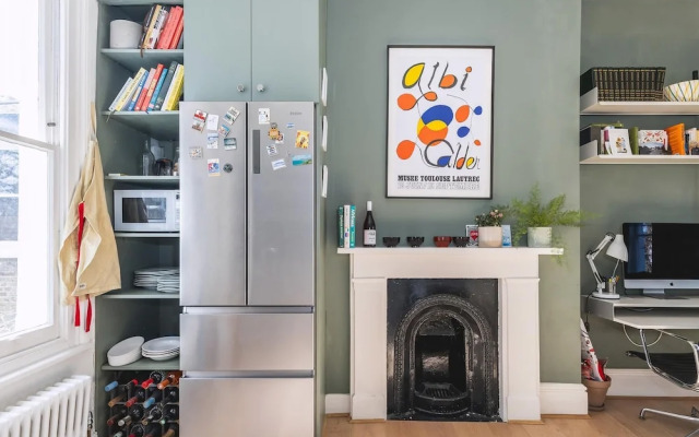 Leafy & Stylish Brixton Retreat