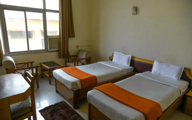 Earl Grey Hotel By OYO Rooms