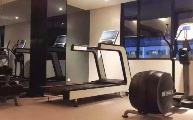 Tirolan Yichao · Intelligent Audio-Visual Hotel (Kunming Guangfu Road Dashanghui Branch)