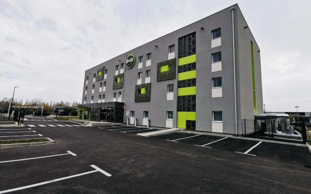 B&B HOTEL Saint-Martin-de-Crau Alpilles Camargue