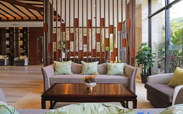 The Rayna Resort