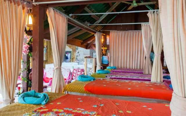 The Expat Hotel