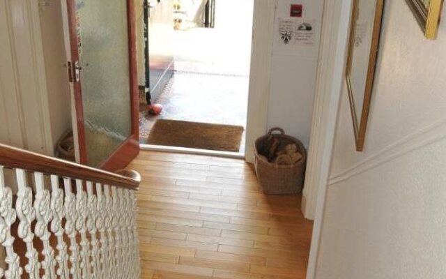 Invercloy Guest House