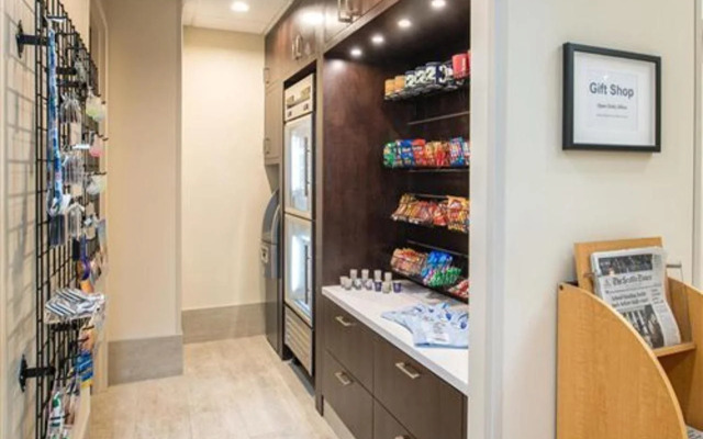 Embassy Suites by Hilton Seattle Tacoma International Airport