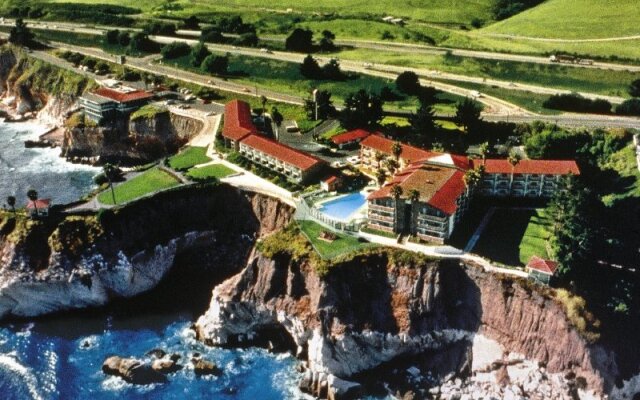 Shore Cliff Hotel