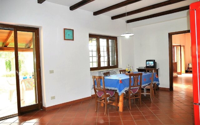 Holiday House for 8 Persons With Pool
