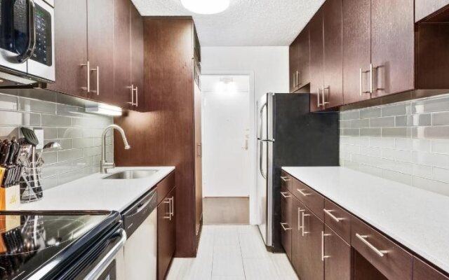 Churchill Living 1500 Locust