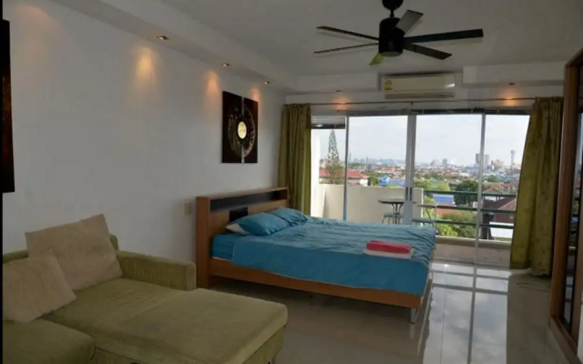 Pattaya Plaza Floor 6