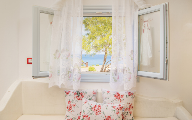 Starlight Luxury Seaside Villa & Suites