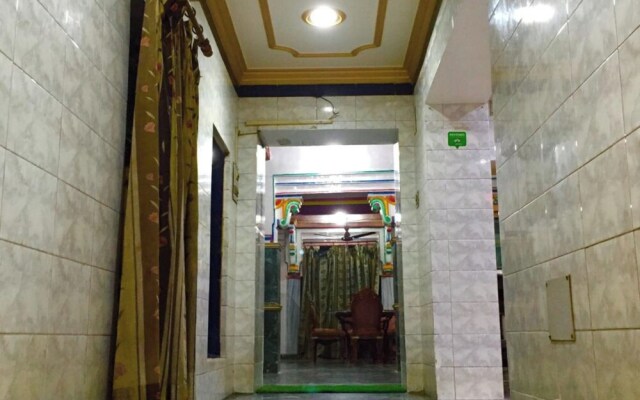 Goroomgo Shanti Guest House Varanasi