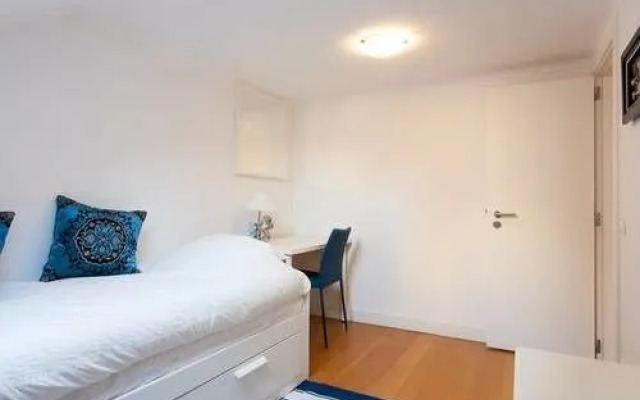 Santa Justa Suite by Homing