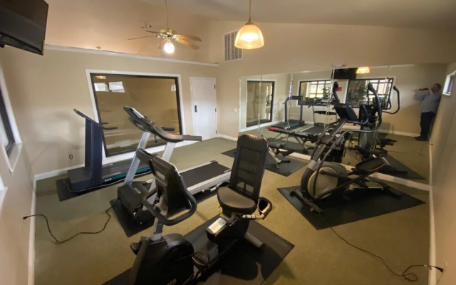 Foothills E-16 2 Bedroom Condo