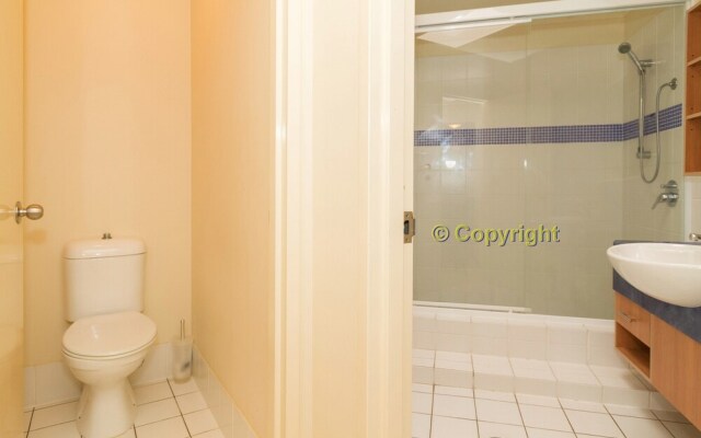 Pacific Royale Holiday Apartment 313