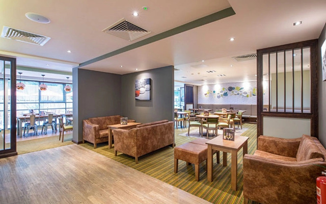 Premier Inn Banbury - M40 J11