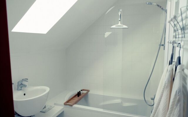 La Maison Jaune à la Janaie