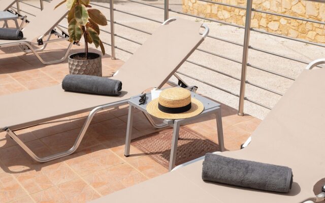 Thelesi Apartments