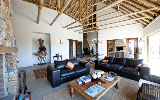 Tamodi Lodge and Stables