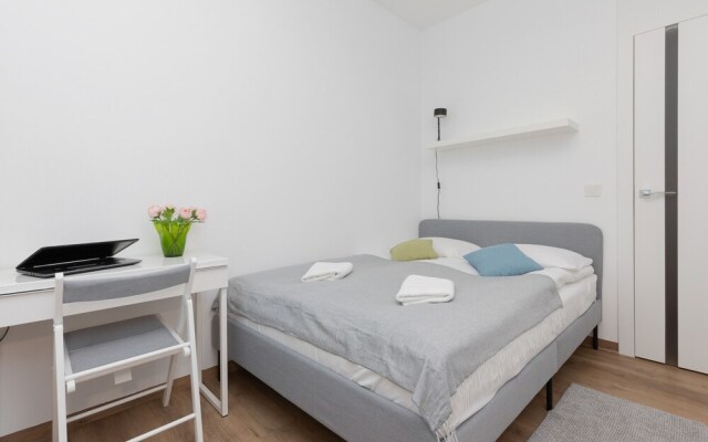 Warsaw Two-bedroom Apartment by Renters