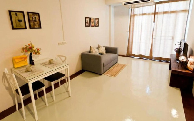 The Meet Green Apartment