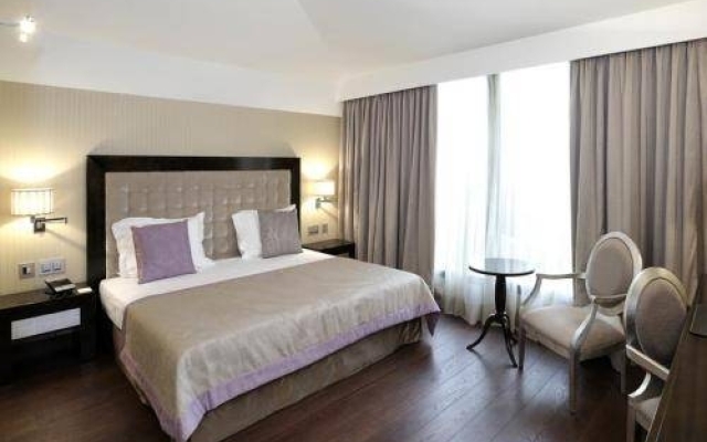 Hotel Jardin Real De Mirasierra