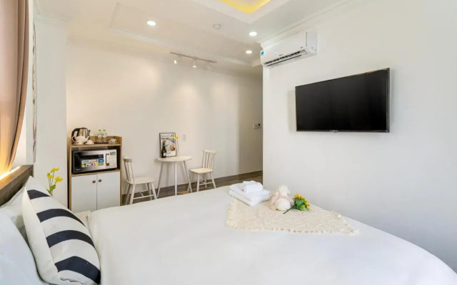 Royal Hotel Near Secc