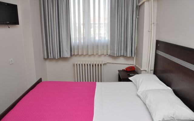Otel Öz Yavuz