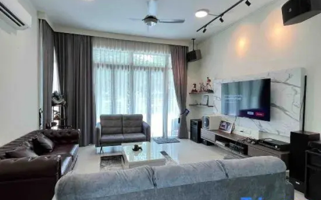 Templer Park Luxurious  Villa