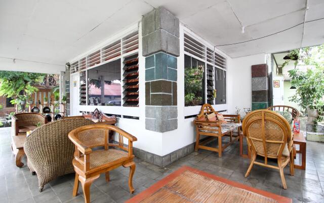 RedDoorz near Rumah Sakit Wirosaban