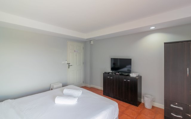 Resortel Lat Phrao 91 By Zuzu