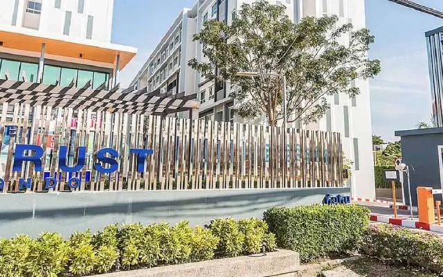 The Trust Huahin Condo Garden View by Dome