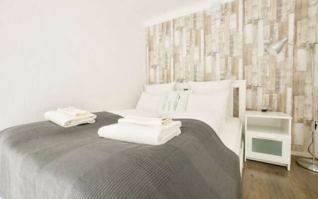 Standard Apartment by Hi5 - Klauzál 26.