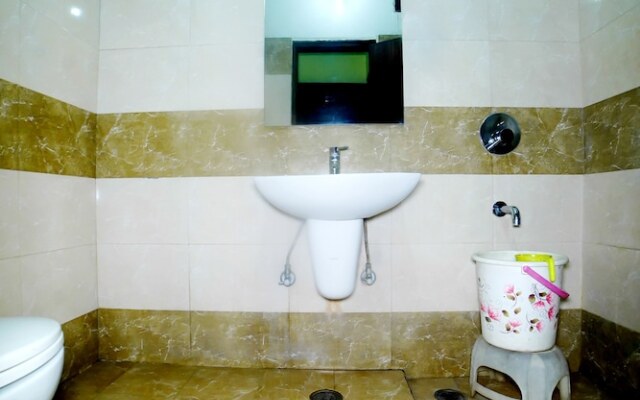 Hotel Holiday Comfort - 800 mts from Jallianwala Bagh, Amritsar