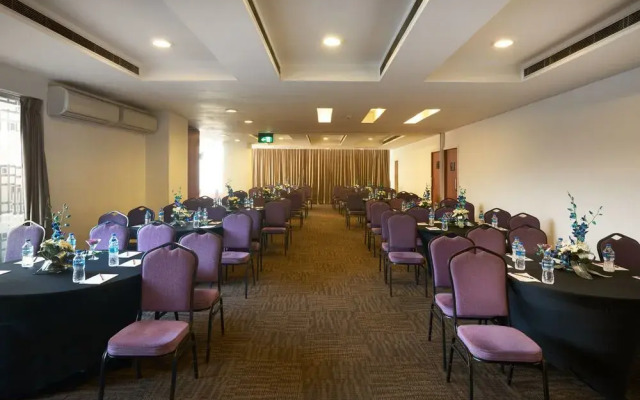 Caspia Hotel New Delhi Shalimar Bagh