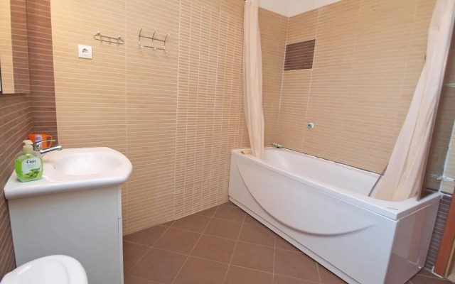 Apartments Arsen 928