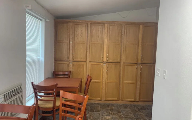 6 Plex Rental