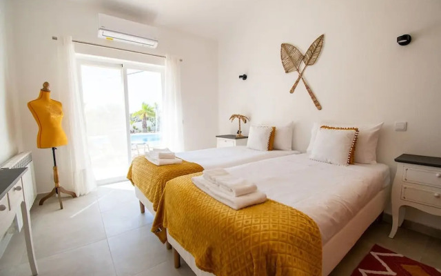 Pomba Beautifully Renovated With Heated Pool