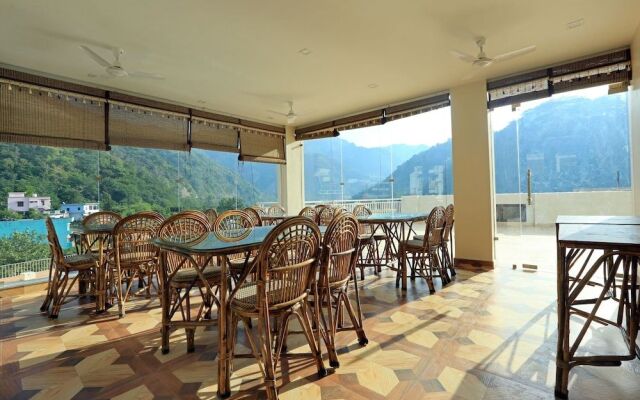Hotel Vedas Tapovan