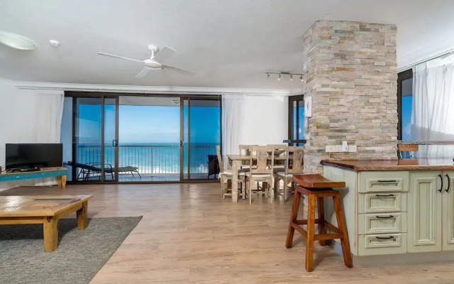 Carool Apartments