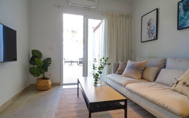 San Sebastian Apartment with Patio by Hello Apartments Sitges