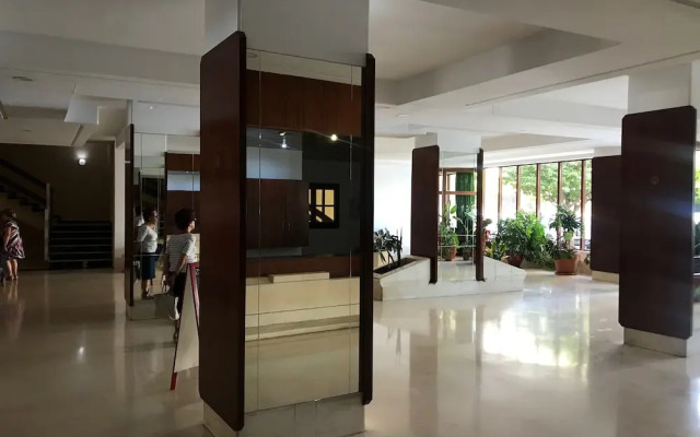 Kyo Verdiales Apartamento