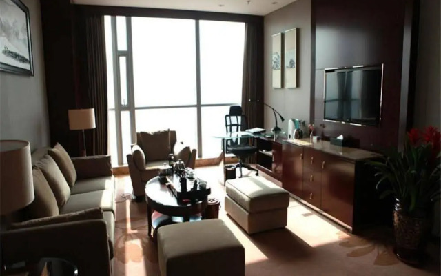 Soluxe Hotel