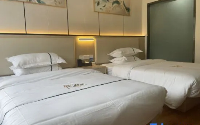 Xingyue Hotel (Chongqing Yuelai Exhibition Center)