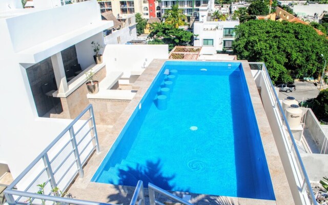 5th Coral Suites by Alex