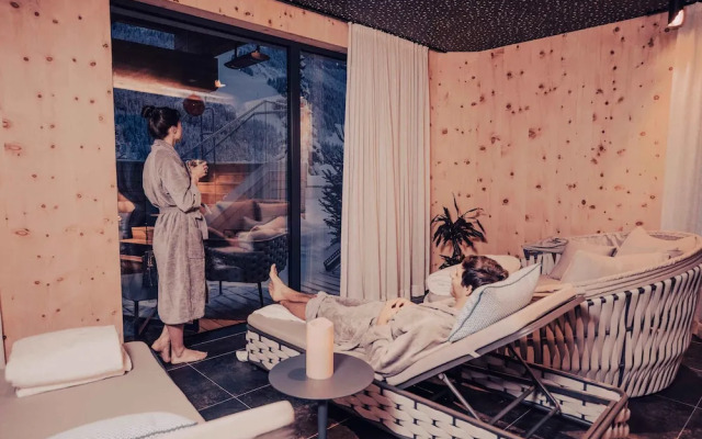 Hotel Astrid - Ski In & Ski Out