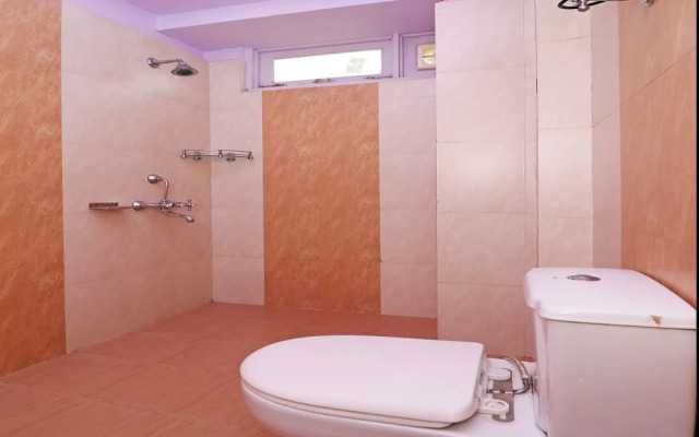 OYO 13743 Home Modern 2BHK Near Mall Road